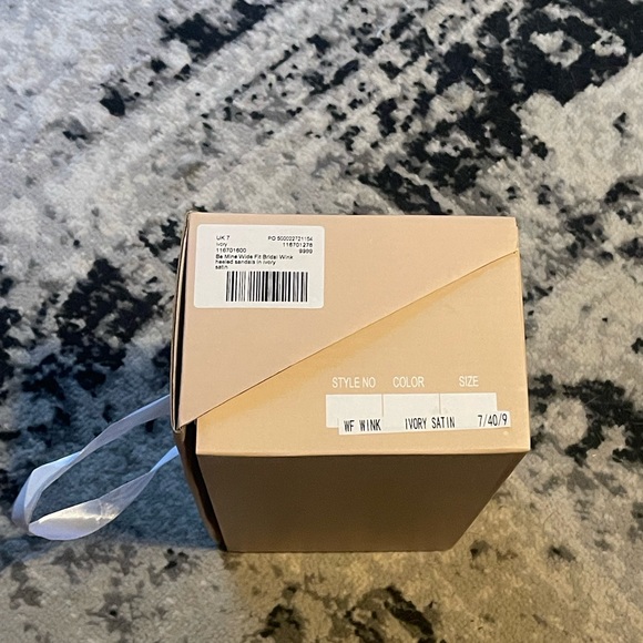 BRAND NEW - NEVER WORN Bridal/Wedding block heels - Picture 4 of 5